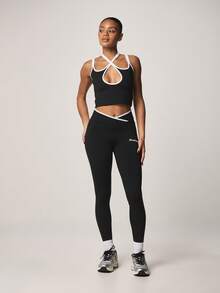 Missguided x Playboy 高腰交叉前腰带运动训练紧身裤，带品牌标志印花 - 黑與白 - 查看 3