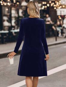 EMERY ROSE Đầm thời trang nữ tay dài cổ khoét sâu, đính sequin, phối nhiều lớp - Màu xanh hải quân - Xem 2