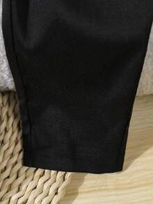 SHEIN 三件套男婴正式绅士风套装，包括长袖白衬衫（带蝴蝶结）、双排扣马甲和长裤，适合生日派对、晚宴、婚礼、比赛表演、周岁生日、洗礼等正式场合，时尚优雅的幼儿婚礼服饰。