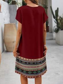 EMERY ROSE 休闲简约风红色拼接几何图案复古印花女式短袖中长连衣裙，几何复古印花，适合春夏穿着 - 彩色 - 查看 2