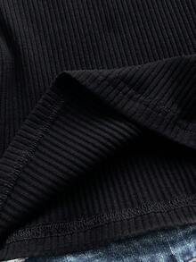 Elamini Top de punto de manga corta con cuello en V en contraste de blanco y negro - Blanco y Negro - Ver 3