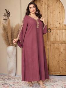 Al Najma Plus Size Elegant Floral Embroidery Flare Sleeve Dress, Autumn Turkish Dress Arabic Dress For Women - Red - View 4