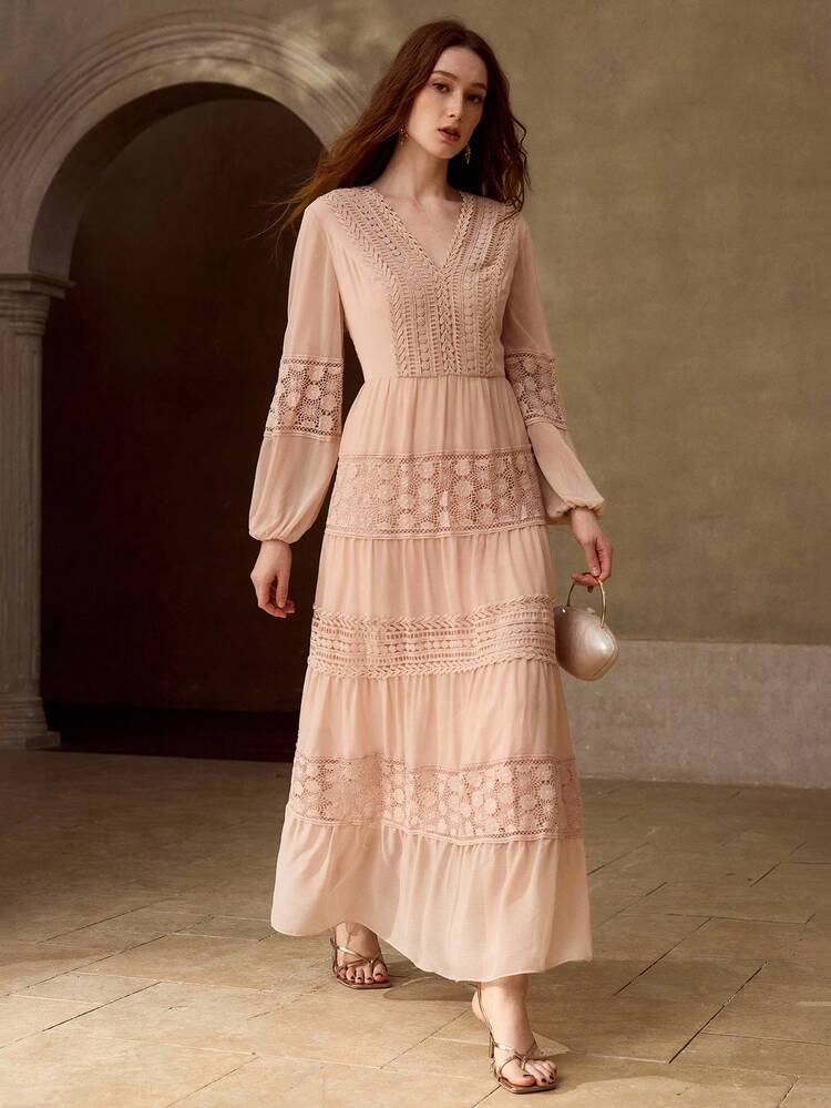 WOMEN'S ELEGANT ROMANTIC LACE PATCHWORK DRESS, SUITABLE FOR SPRING/SUMMER DATES