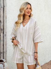 EMERY ROSE 女士休闲度假条纹印花V领蝙蝠袖宽松上衣和短裤两件套，夏季 - 彩色 - 查看 3