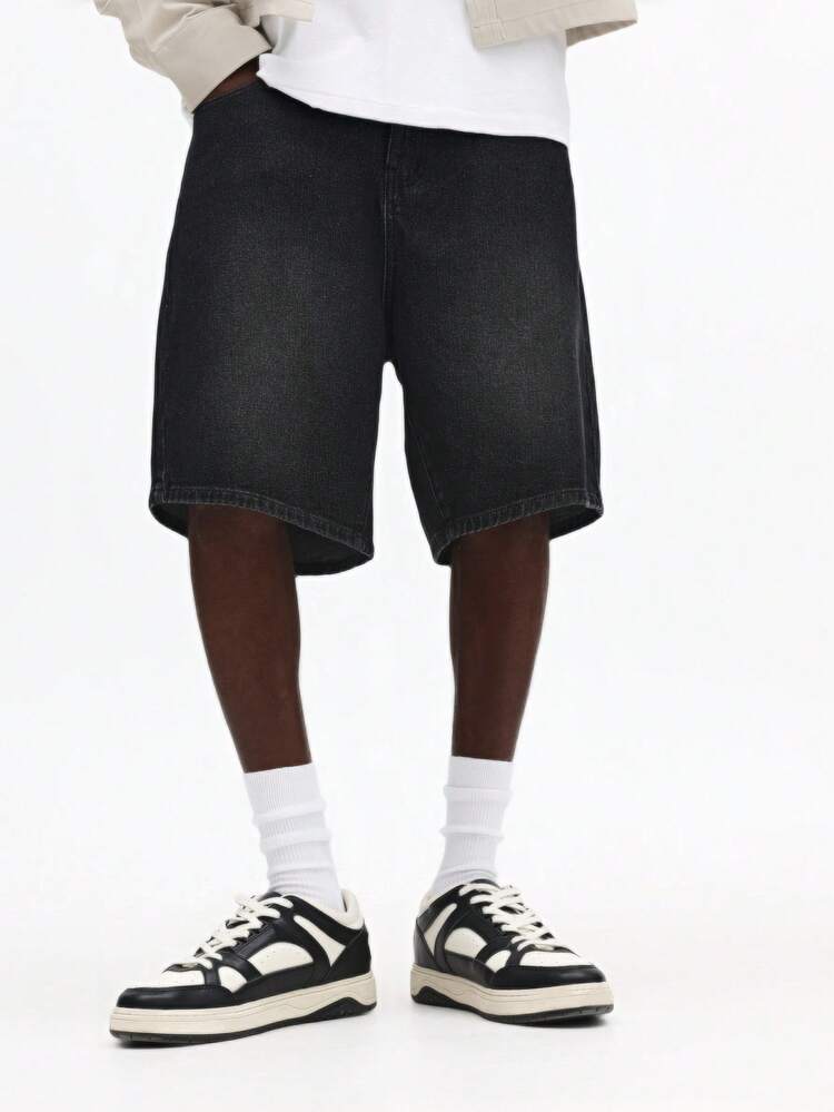 Knielange Jeansshorts mit Waschung