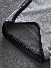 STYNVO Áo polo nam phối họa tiết, chất liệu thoải mái, thích hợp cho các hoạt động thường ngày, đi nghỉ mát, dự tiệc, mua sắm, đạp xe, gặp gỡ bạn bè. Có thể mặc riêng hoặc phối cùng các trang phục thường ngày, phù hợp để tự mặc hoặc làm quà tặng cho bạn bè. - Nhiều màu - Xem 4