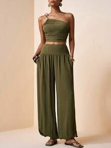 Zivah Conjunto de 2 peças com Top Verde de Linho com Babados no Decote Assimétrico e Calça com Cordão, Novo para Primavera/Verão 2026, Ideal para Festivais de Música, Páscoa, Dia de São Patrício e Férias Casuais - Verde Militar - Visão 4