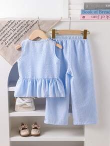 SHEIN Genkimix Kids 2 件套女童休闲套装 - 条纹蝴蝶结装饰荷叶边下摆吊带背心和裤子 - 彩色 - 查看 2