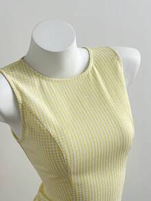 Elamini Women's Yellow Plaid Sleeveless Round Neck Fitted A-Line Short Dress With Belt, Fashion Versatile Basic Casual Street School Style, Spring/Summer Back To School Season - Yellow - View 3