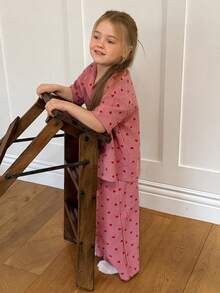 DAZY 2 Stücke Kleine Mädchen Herz-Muster Kurzarm Top und Shorts Pyjama Set, Herbst - Pink - Übersicht 2