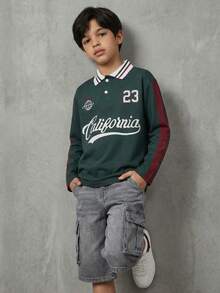 SHEIN Casuvi Kids Tween Boys Polo Shirt, Tween Boys CALIFORNIA Cursive Letter & 23 Graphic Print, Turndown Collar Half-Placket, Green/Beige/Burgundy Color Block Polo Shirt, Suitable For Everyday Wear, Comfortable And Relaxed, Suitable For Outdoor Play, Travel, School, Spring/Autumn - Green - View 2