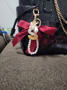 可爱字母钥匙扣 白金钥匙链，大写字母金箔树脂钥匙扣挂件，带蝴蝶流苏吊坠，时尚钥匙链，女士礼物，钱包包包装饰，父亲节、母亲节、生日礼物、感恩节和圣诞节节日礼物 - 白金色 - 查看 7