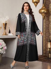 Al Najma 传统保守开襟长袖宽松经典时尚优雅长款百搭设计图案印花黑色加大码女式阿拉伯长袍 - 黑色 - 查看 4