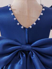 Glamorique Kids Đầm satin màu xanh lá cây cho bé gái, tay ngắn, tay phồng, có nơ đính cườm phía sau, thích hợp cho lễ hội và tiệc tùng. - Màu xanh hải quân - Xem 4