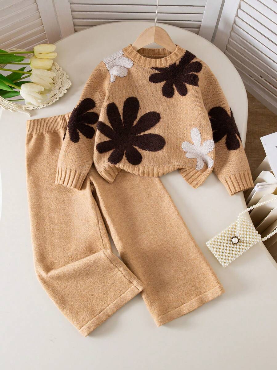 SHEIN Young Girl Floral Pattern Crew Neck Long Sleeve Sweater And Pants Set Girls Sweater Sets Winter Young Girls Sets Girls Spring And Autumn Suit Girl Clothes Autumn And Winter Clothes Girl S Spring And Autumn Suit - Camel - View 1
