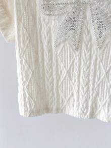 SHEIN 少女白色春夏休闲优雅宽松落肩圆领提花纹理蝴蝶结装饰T恤