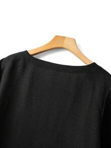 SHEIN PETITE CURVE 大码女式短款V领休闲通勤衬衫，七分袖/半袖，亚麻质感，黑色纯色纽扣衬衫，适合情人节、圣诞节、万圣节、感恩节、婚礼季、母亲节、春夏秋冬等各种场合。女士上衣和衬衫，休闲优雅，新款女式上衣。 - 黑色 - 查看 5