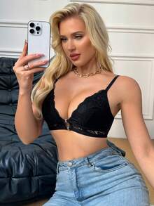 DesireSculpt Romantic Lace Solid Color Front Clasp Spaghetti Strap Bra - Black - View 5