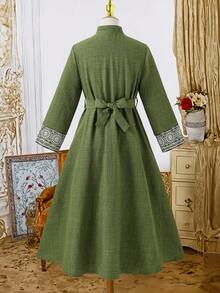 SHEIN 绿色V领金色滚边印花连衣裙，优雅百搭的简约时尚，适合家庭聚会、度假、春夏秋季穿着。 - 軍綠色 - 查看 2