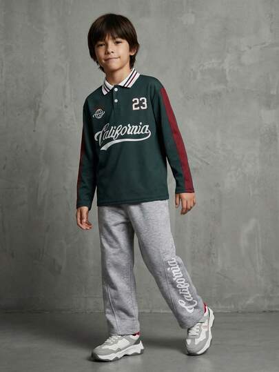 SHEIN Casuvi Kids Boys' (Big Kids) Polo Shirt, Tween BoysCALIFORNIA Cursive Letter & 23 Graphic Print, Turndown Collar Half-Placket, Green/Beige/Burgundy Color Block Polo Shirt, Suitable For Everyday Wear, Comfortable And Relaxed, Suitable For Outdoor Play, Travel, School, Spring/Autumn