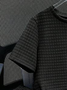 SHEIN 两件套男童休闲可爱图案纹理面料圆领短袖短裤套装，适合通勤、上学、日常休闲穿着、运动、春夏穿着。 - 黑色 - 查看 7