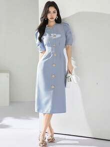 Heiryn 新款褶皱泡泡袖金属扣装饰收腰通勤百搭连衣裙 - 藍色 - 查看 3