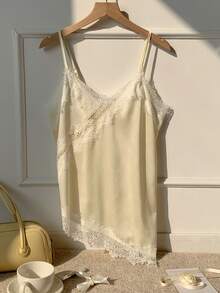 Comfortcana 2026新款时尚女士休闲基础款蕾丝边吊带背心，适合夏季春季穿着，也可作为情人节、嘉年华、海滩度假等场合的外出上衣。 - 淡黃色 - 查看 3