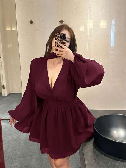 Vibekara 大码女式棕色法式雪纺V领连衣裙，独特精致复古浪漫学院风A字版型，配围巾领和长袖，适合办公室、日常穿着、派对、舞会、音乐节、返校季等场合。