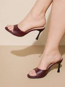 CUCCOO CURVES 宽楦女式黑色经典穆勒平底鞋，舒适低跟凉鞋，适合通勤、约会、聚会、度假、派对及各种场合。 - 酒紅色 - 查看 4