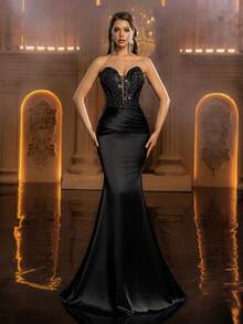 Glamrae Elegant & Luxurious Black Wire Beaded Embroidered Handmade Ruffle Trim Scalloped Neckline Backless Mermaid Formal Evening Gown - Black - View 7