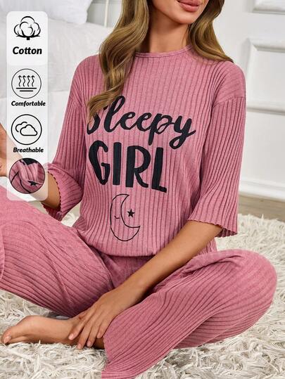 EURMUSE Sleepy Girl Ribbed Kortärmad Lounge Set – Moon & Cozy Vibes i Blush Pink