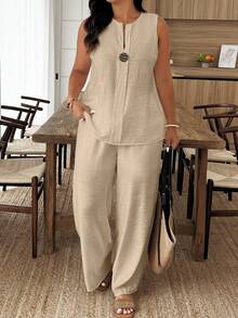 SHEIN PETITE CURVE 大码女式无袖衬衫和宽松长裤两件套，休闲度假装，春夏款 - 卡其色 - 查看 4