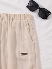 SHEIN Casuvi Kids 男童卡其色竖条纹罗纹宽松直筒裤，休闲百搭春夏新款，经典简约易搭，适合校园、都市休闲、周末聚会等场合。 - 卡其色 - 查看 8