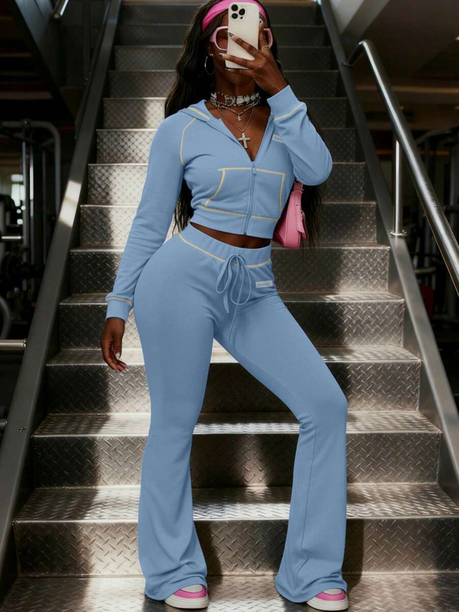 Slaydiva 2025秋冬新款休闲街头修身黑色开领连帽短款长袖拼接T恤+高腰喇叭裤女两件套，适合返校、万圣节、锐舞派对、节日、外出、早午餐、派对、圣诞节、日常出行等场合。 - 藍色 - 查看 1