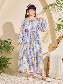 一件女童中东图案长袖轻薄连衣裙，包含传统印花、飘逸裙摆和配套细节，适合所有季节和场合。 - 彩色 - 查看 8