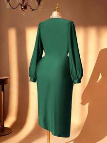 Rometta 大码女式V领长袖褶皱腰身不规则下摆开衩中长连衣裙，酒红色，显瘦，优雅，百搭，适合派对、约会、工作等场合。 - 墨綠色 - 查看 2