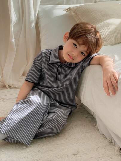 Dazy Kids 男童条纹灰色短袖上衣和裤子套装，时尚儿童休闲服（大号）