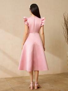 缎面短袖圆领花卉装饰A字连衣裙，高端青少年正式礼服，适合婚礼、舞会、生日派对、宴会等场合。 - 粉色 - 查看 2
