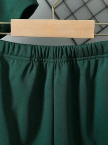 SHEIN 青少年男孩字母圖形t恤與帶條紋修剪短褲 - 墨綠色 - 查看 5