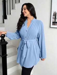 SHEIN Essnce 大码女式秋冬宽松长袖红色长衬衫，V领，适合工作、教师、返校、办公室穿着、春季上衣 - 淺藍色 - 查看 6