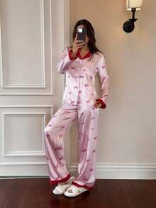 Dream Adore Bộ đồ ngủ nữ tay dài, phối ren nơ, cổ bèo nhún, cài cúc phía trước, chất liệu giả lụa. - Hồng - Xem 7