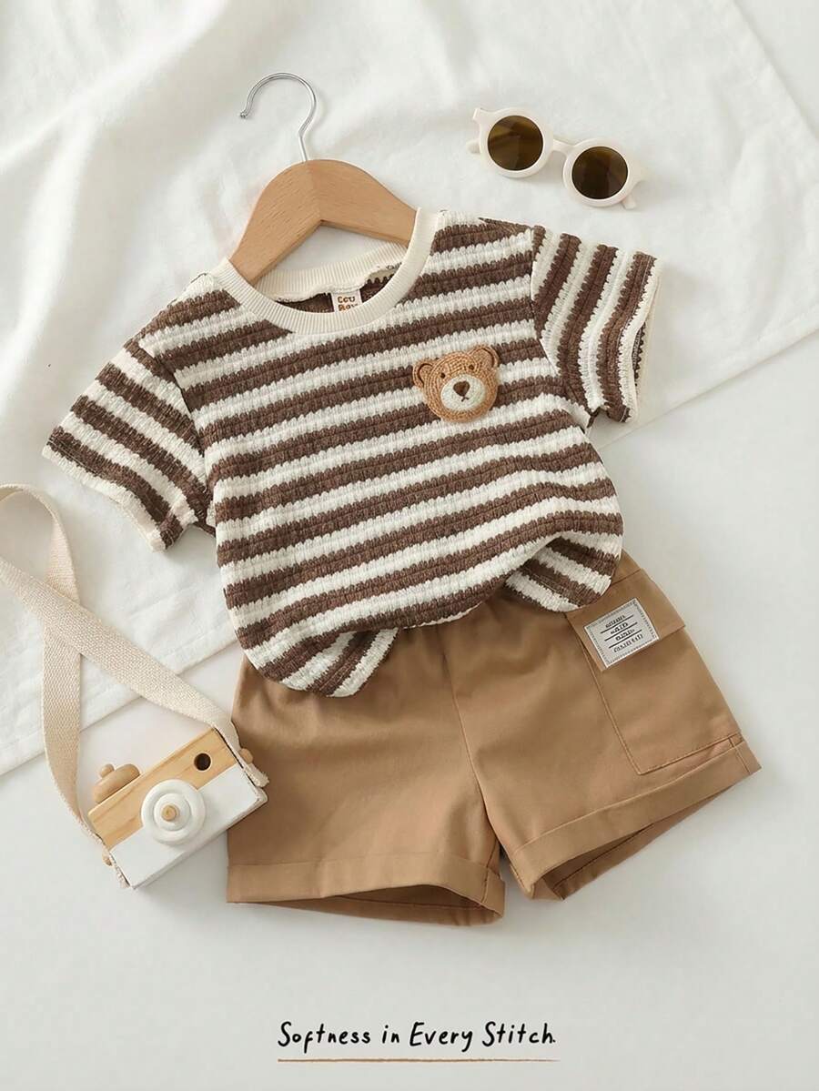 Cozy Pixies 2件套男婴卡通熊条纹圆领短袖上衣和纯色弹力腰短裤套装 - 棕色 - 查看 1
