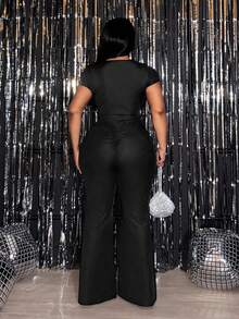 Slaydiva 2026春夏新款，黑色性感修身U领短袖喇叭连体裤 - 黑色 - 查看 4