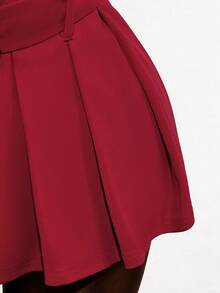 Mistrie 复古性感酒红色V领吊坠鱼骨扣腰带短裙 - 酒紅色 - 查看 4