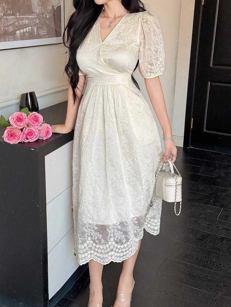 French Lace Elegant High-End Cinched Waist Long Dress For Women Sundress