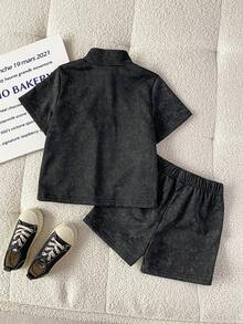 SHEIN Genkimix Kids 2pcs/Set Young Boy's Fashionable Street Style Summer Black Stand Collar Half Zip Sweatshirt,Snow Flake Effect+Elastic Waist Drawstring Shorts,4Y-7Y - Black - View 2