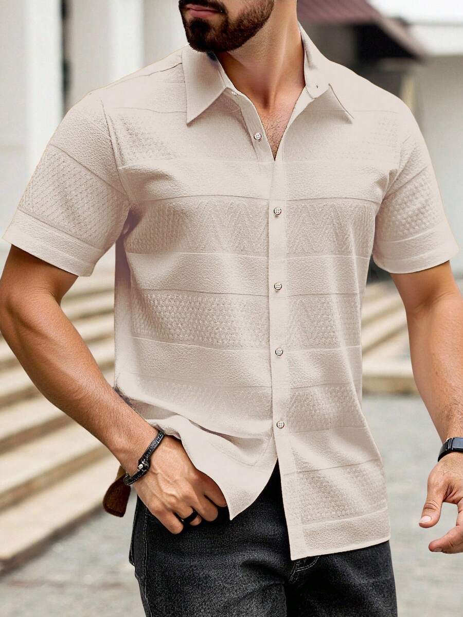 Manfinity Homme 男士纯色平驳领短袖衬衫,适合送给男友,款式多样,包括男士短袖衬衫、米色衬衫、纹理衬衫、卡其色衬衫和裸色衬衫。 - 杏色 - 查看 1
