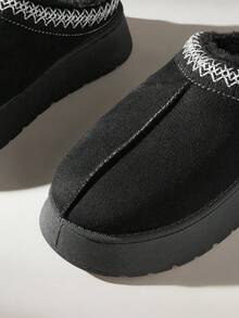 Solecia Women Snow Boots - Black - View 4