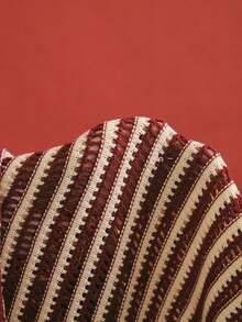 Poéselle Áo len nữ cổ chữ V tay ngắn kẻ sọc dáng casual - Màu Đỏ Sâu - Xem 6