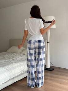 Dream Adore 女士泡泡纹理格纹印花睡衣套装 - 罗纹上衣和裤子 - 白色 - 查看 3